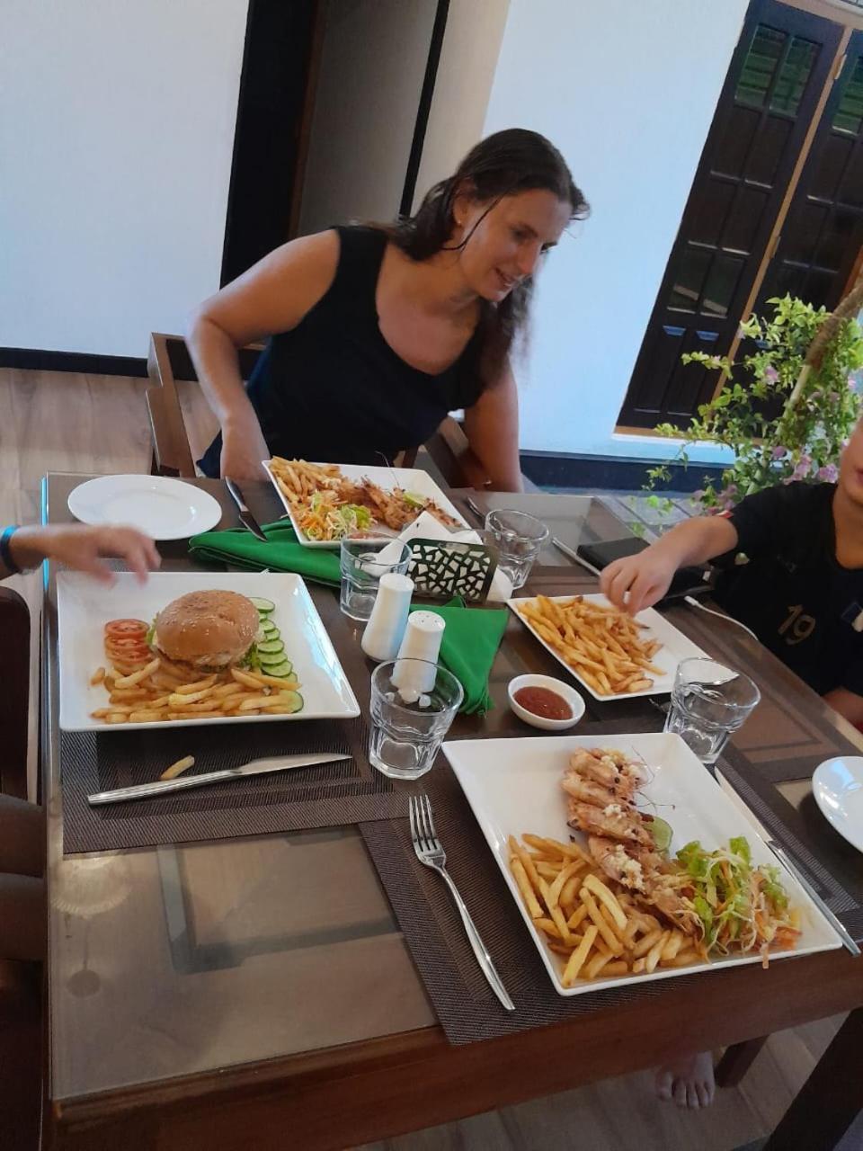 Mama'S Boutique Beach Hotel เนกอมโบ ภายนอก รูปภาพ
